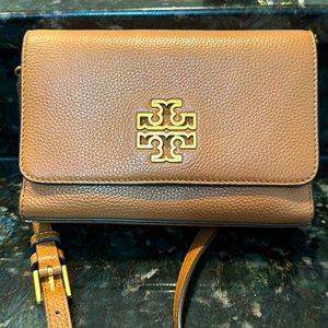 🎉 Tory Burch Leather Crossbody Bag
